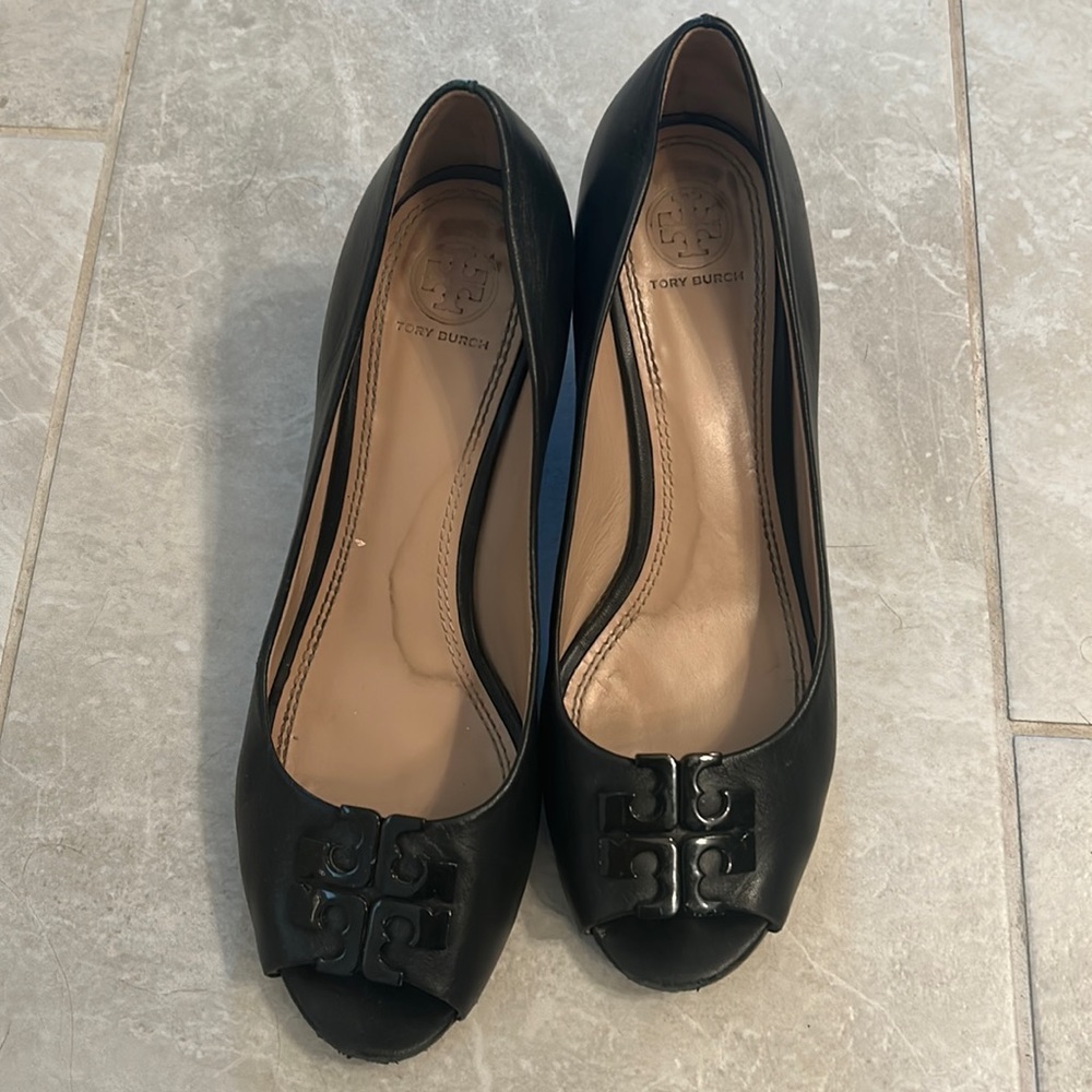 Tory Burch Black Leather peep toe wedge heels size 9